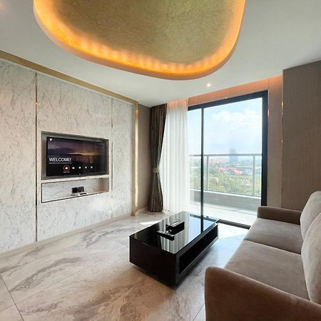 The Tj Hotel Jomtien Bagian luar foto