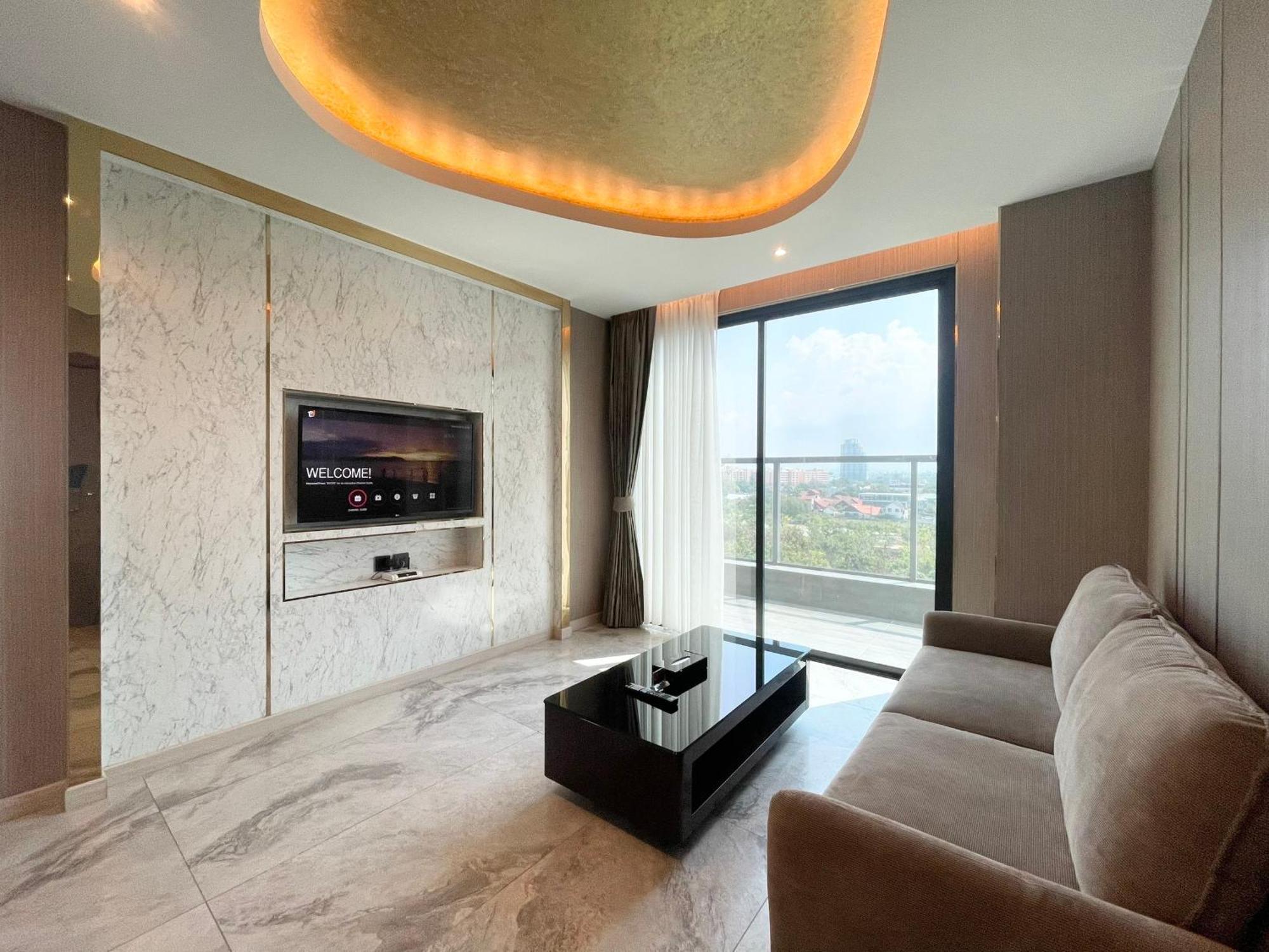 The Tj Hotel Jomtien Bagian luar foto