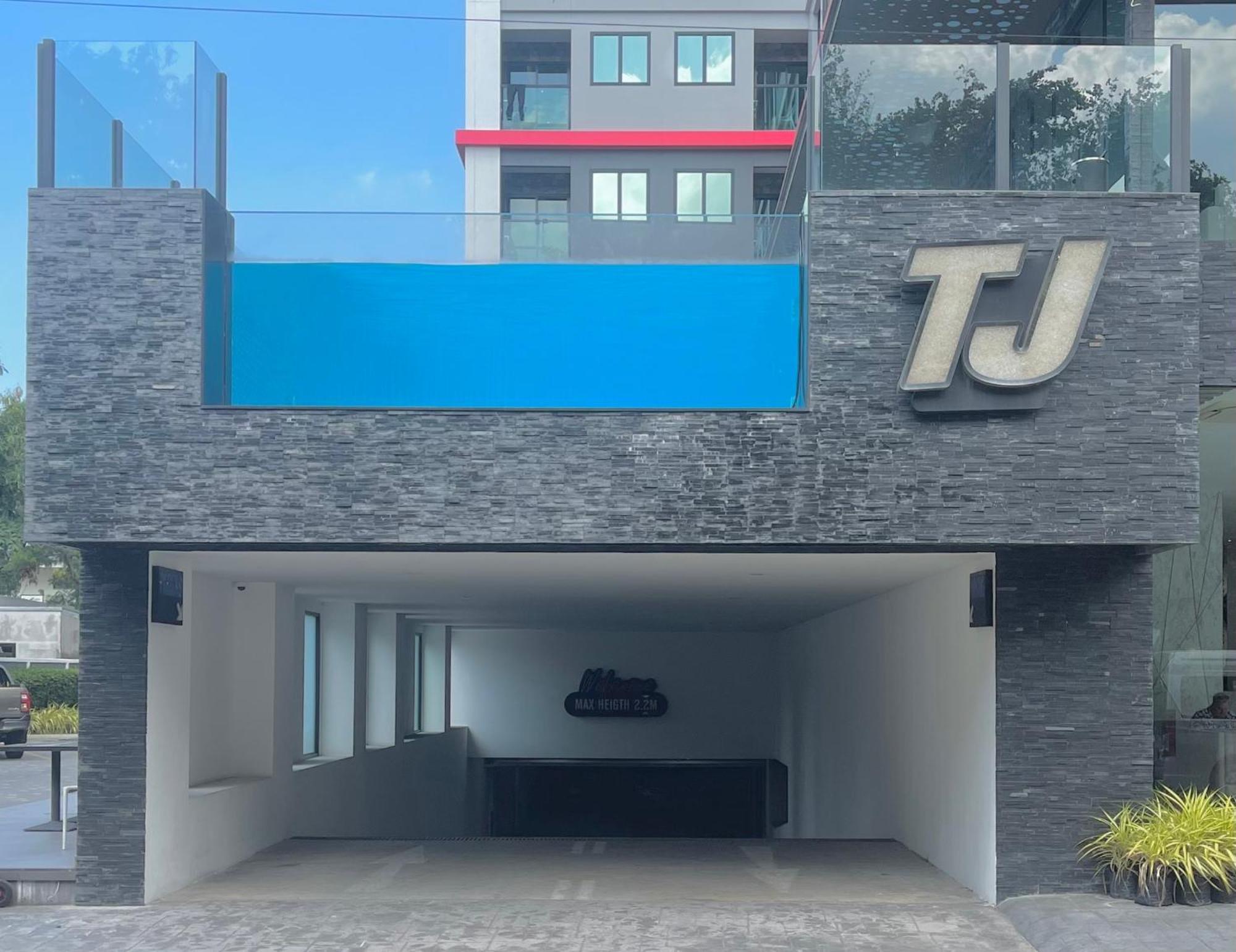 The Tj Hotel Jomtien Bagian luar foto