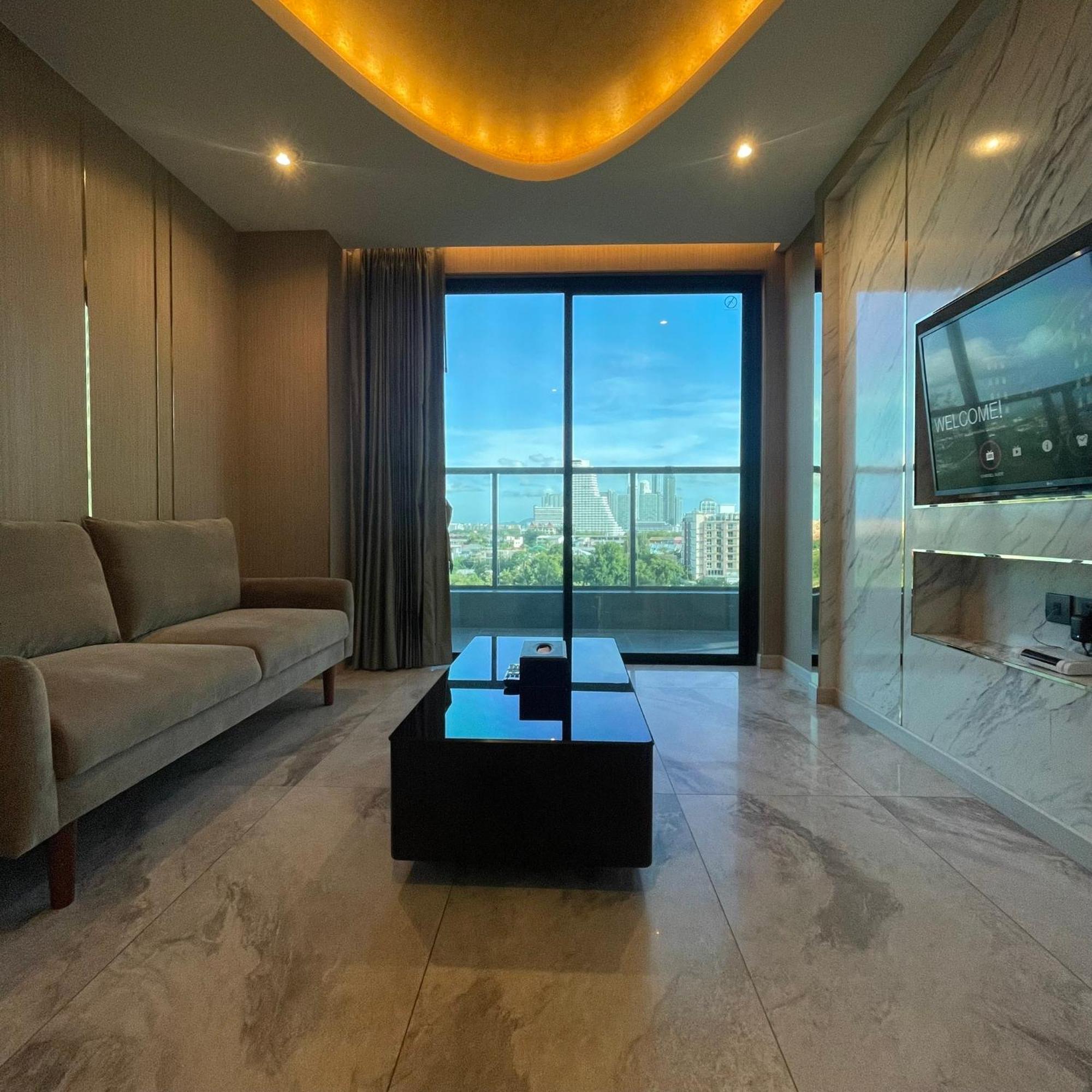 The Tj Hotel Jomtien Bagian luar foto