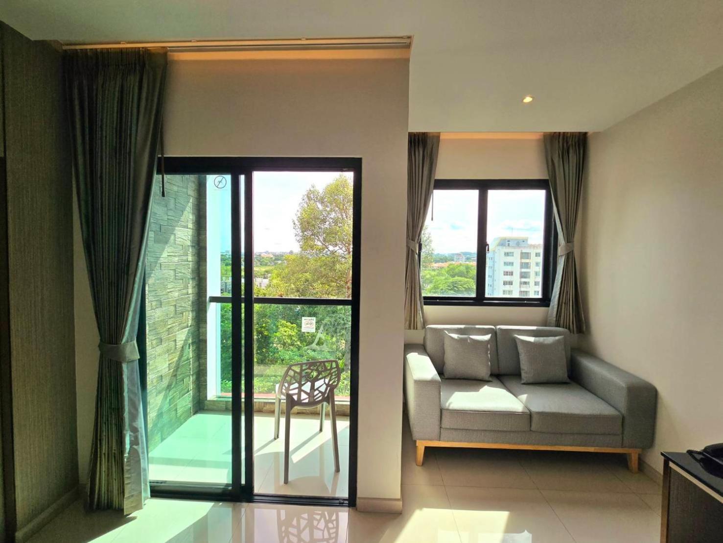 The Tj Hotel Jomtien Bagian luar foto