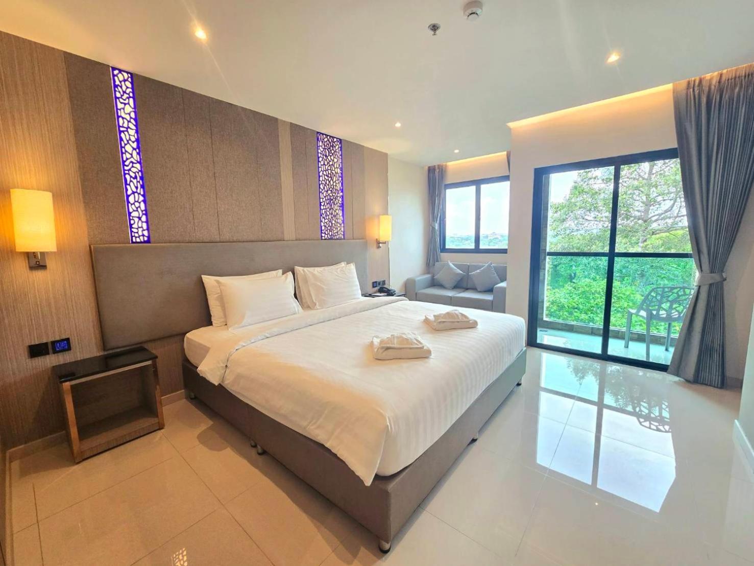 The Tj Hotel Jomtien Bagian luar foto
