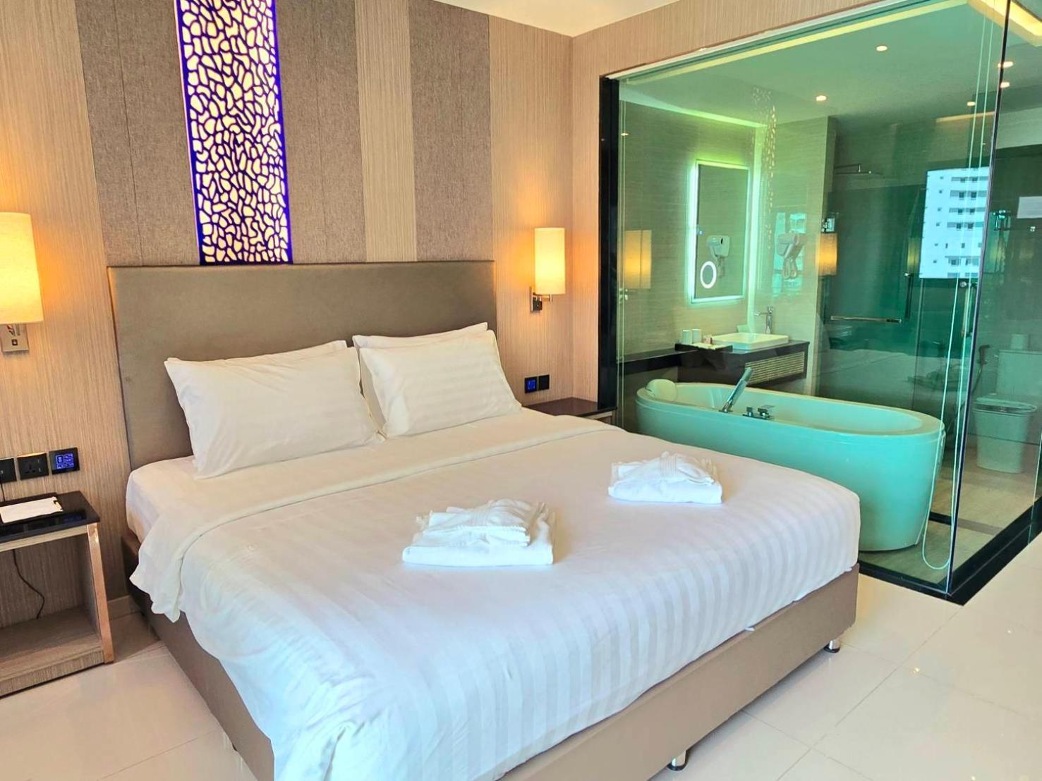 The Tj Hotel Jomtien Bagian luar foto