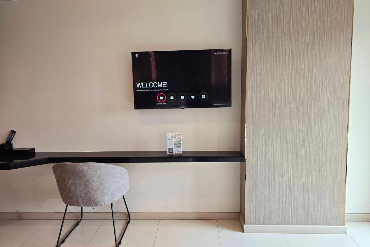 The Tj Hotel Jomtien Bagian luar foto